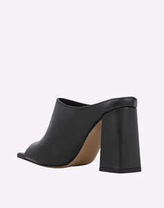 KALOGIROU PIGALLE2