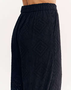 FOREL Pantaloni culottes cu modele perforate