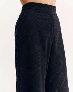 FOREL Pantaloni culottes cu modele perforate