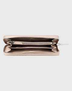 CALVIN KLEIN MINI QUILT LARGE ZIP AROUND (Dimensiuni:19 x 9 x 2cm.)