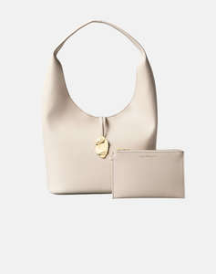 CALVIN KLEIN STN LCK SLCHY SMLL S (Dimensiuni: 18.5 x 23.5 x 12cm.)