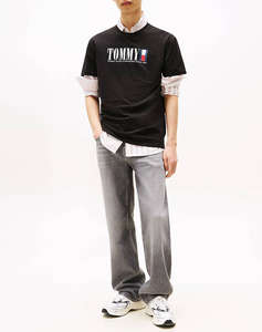 TOMMY JEANS TJM REG TOMMY DNA FLAG TEE EXT
