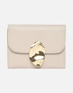 CALVIN KLEIN STONE LOCK SLOUCHY LTHR TRIFOLD (Dimensiuni: 7.5 x 10.5 x 0.5cm.)