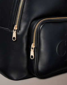 CALVIN KLEIN RAISED CK BACKPACK (Dimensiuni: 31 x 41 x 12cm.)