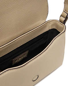 BOSS Anett Flap Sh.bag 10269623 01 (Dimensiuni: 21 x 13.5 x 8cm.)