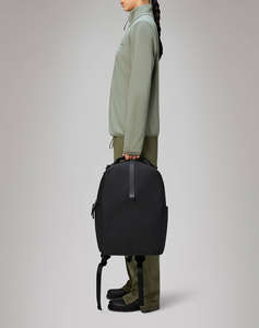 RAINS Clip Front Backpack W3 (Dimensiuni: 44 x 16 x 30cm.)