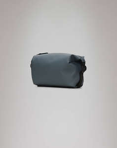 RAINS Hilo Wash Bag W3 (Dimensiuni: 18 x 12 x 26cm.)
