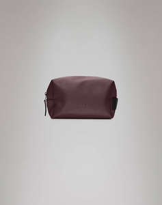 RAINS Wash Bag Small W3 (Dimensiuni: 13 x 11 x 21cm.)