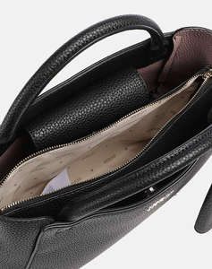 GUESS BRENTON SML GIRLFRIEND SATCHEL GEANTA DE DAMA (Dimensiuni: 28 x 21 x 10cm.)
