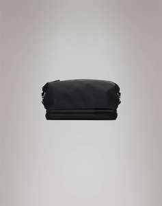 RAINS Otaru Wash Bag W3 (Dimensiuni: 20 x 14 x 33cm.)