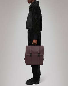RAINS MSN Bag Mini W3 (Dimensiuni: 34 x 31 x 12 cm.)