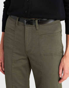 ATTRATTIVO PANTALONI&CUREA