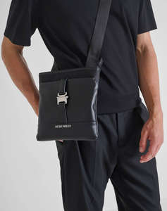 ANTONY MORATO MMAB00447FA600302 MIN OF 3 MESEENGER IN NYLON AND FAUX LEATHER.3D LOGO METAL RIVET.DOUBLE POCKETS WITH ZIP AND MAGNET CLOSURE GEANTA DE BARBATI