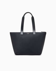 EMPORIO ARMANI SET SHOPPER + POUCH (Dimensiuni: 30 x 29.5 x 19cm.)