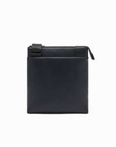 ARMANI EXCHANGE MESSENGER BAG (Dimensiuni: 21 x 23 x 3cm.)