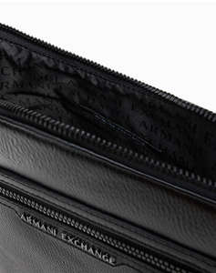 ARMANI EXCHANGE MESSENGER BAG (Dimensiuni: 21 x 23 x 3cm.)
