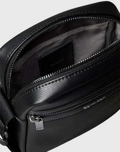 CALVIN KLEIN ZIP REPORTER (Dimensiuni: 18 x 20.5 x 6cm.)