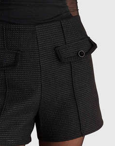ATTRATTIVO PANTALONI SCURTI