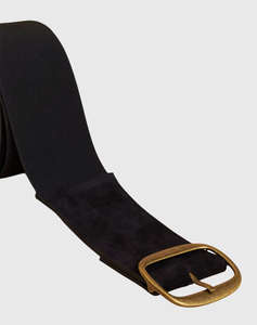 ATTRATTIVO CUREA PIELE