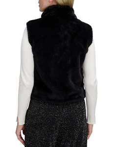 BETTY BARCLAY GILLET