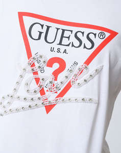 GUESS SS CN PEARLS LOVE TRIANGLE TEE BLUZA DE DAMA