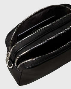 CALVIN KLEIN WEBBING DOUBLE STRAP CAMERA BAG