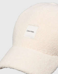 CALVIN KLEIN BOUCLE w PATCH CAP
