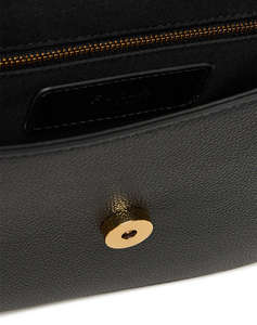 FURLA GEANTA (Dimensiuni: 22.5 x 17 x 5.5cm.)